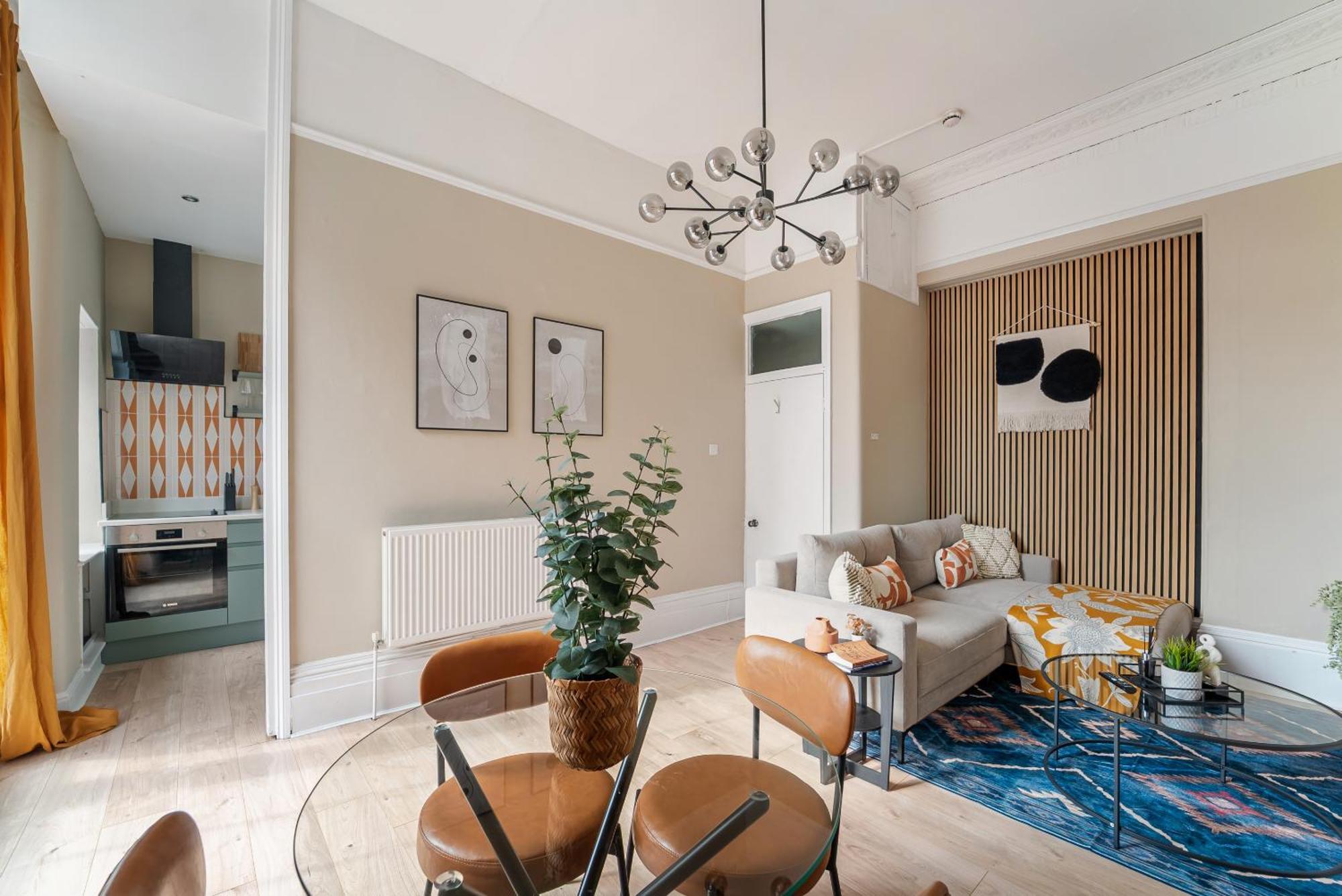 Sophisticated With Clifton Views Apartment *